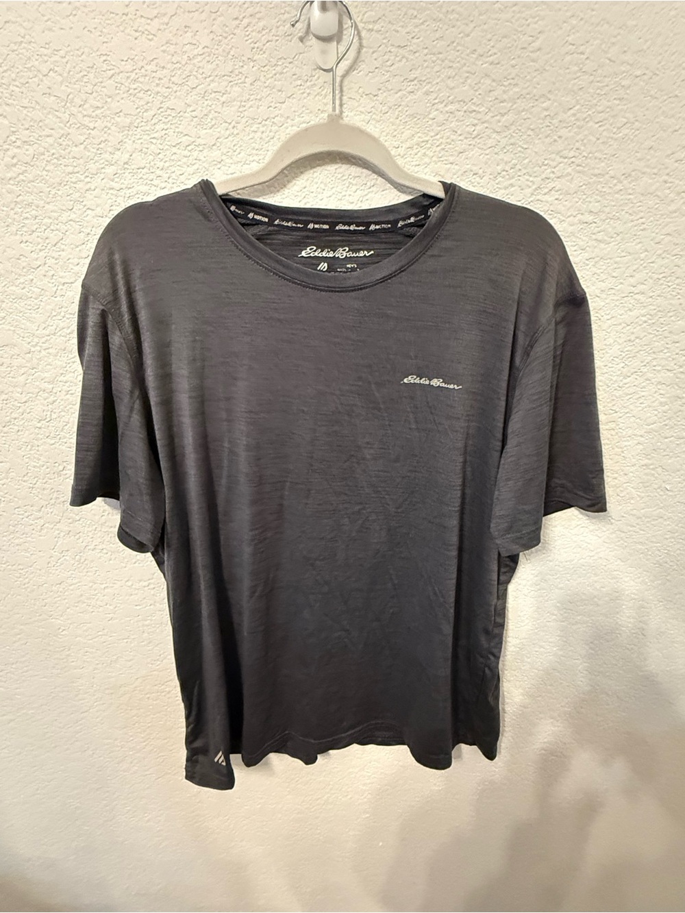 Eddie Bauer Men’s Small S Motion Performance Black Short Sleeve Shirt
